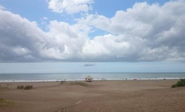 Edificio comercial en venta - 8 unidades funcionales - 650mts2 cubiertos - Las Gaviotas