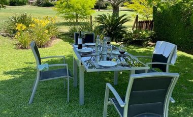 Venta de casa 8 ambientes en Abril Club De Campo, Berazategui