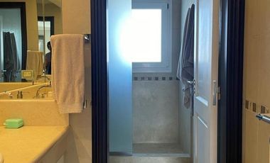 Venta de casa 8 ambientes en Abril Club De Campo, Berazategui