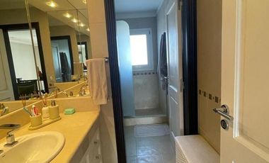 Venta de casa 8 ambientes en Abril Club De Campo, Berazategui