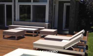 Venta de casa 8 ambientes en Abril Club De Campo, Berazategui