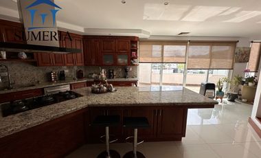 Casa en renta con alberca, sauna, vapor y área de gimnasio