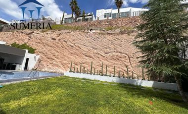 Casa en renta con alberca, sauna, vapor y área de gimnasio