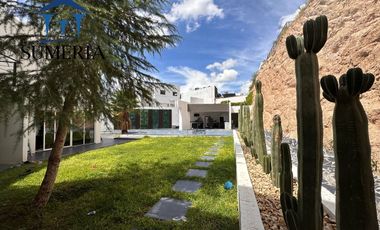 Casa en renta con alberca, sauna, vapor y área de gimnasio