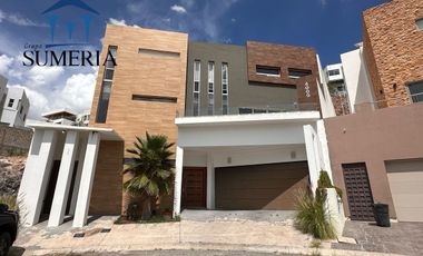 Casa en renta con alberca, sauna, vapor y área de gimnasio