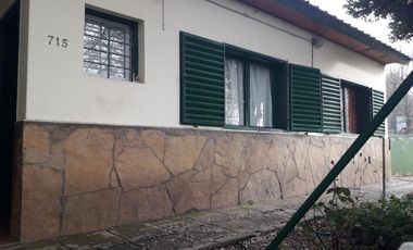 Casa en venta - 3 Dormitorios 1 Baño - 414 Mts2 - Junin De Los Andes