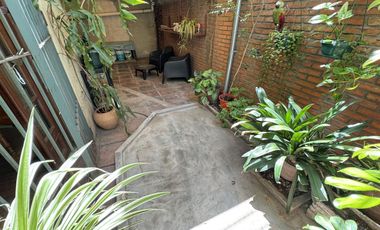 Casa en Liniers de 3 habitaciones, 2 baños y patio