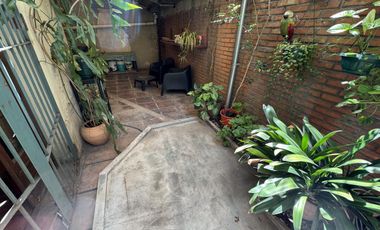 Casa en Liniers de 3 habitaciones, 2 baños y patio