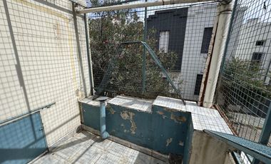 Casa en Liniers de 3 habitaciones, 2 baños y patio