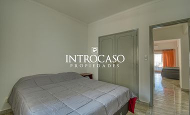 Venta Permuta Departamento 2 Ambientes Con Dependencia Cochera