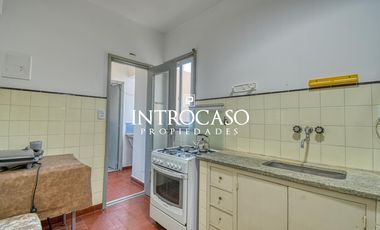 Venta Permuta Departamento 2 Ambientes Con Dependencia Cochera