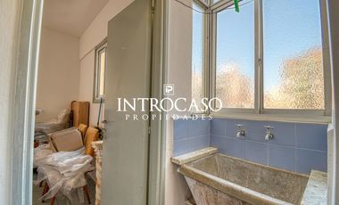 Venta Permuta Departamento 2 Ambientes Con Dependencia Cochera