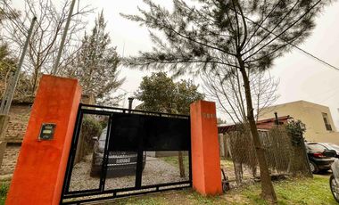 Casa en venta - 2 dormitorios 1 baño - 80mts2 - Villa Parque Sicardi