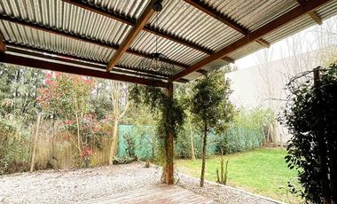 Casa en venta - 2 dormitorios 1 baño - 80mts2 - Villa Parque Sicardi