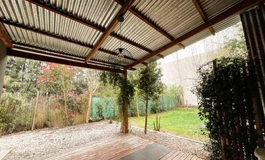 Casa en venta - 2 dormitorios 1 baño - 80mts2 - Villa Parque Sicardi