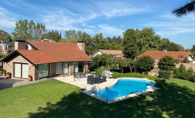 Venta - Chalet en Rebizo al 400, Monte Grande