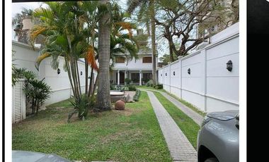 MAGNIFICO CHALET EN PLENO B° CAMBA CUA