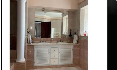 MAGNIFICO CHALET EN PLENO B° CAMBA CUA