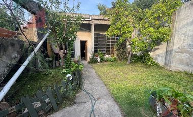 Casa 5 ambientes sobre lote propio