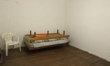 Casa y terreno en venta - 3 dormitorios 2 baños - 800 mts2 - Comandante Nicanor Otamendi