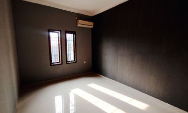 Rumah Bagus Dan Nyaman 2 Lantai Siap Huni di Pusat Kota Cianjur