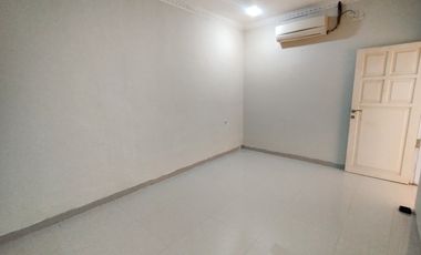 Rumah Bagus Dan Nyaman 2 Lantai Siap Huni di Pusat Kota Cianjur