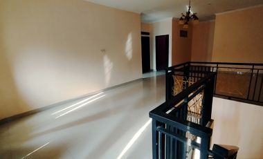 Rumah Bagus Dan Nyaman 2 Lantai Siap Huni di Pusat Kota Cianjur