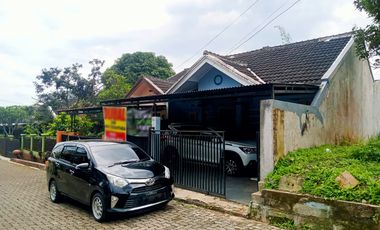 Rumah Bagus Suasana Asri Siap Huni dekat Pusat Kota Cianjur
