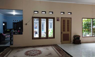 Rumah Cantik Ciamik Dekat Alun Alun Kota Cianjur