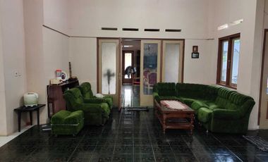 Rumah Cantik Ciamik Dekat Alun Alun Kota Cianjur