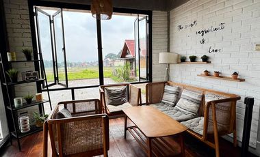 Ruang Usaha Full Furnish dengan Pemandangan Asri di Cianjur