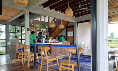 Ruang Usaha Full Furnish dengan Pemandangan Asri di Cianjur