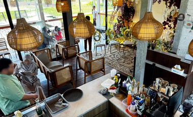 Ruang Usaha Full Furnish dengan Pemandangan Asri di Cianjur