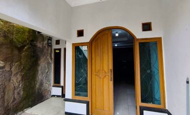 Rumah Bagus Siap Huni di Perumahan dekat Pusat Kota Cianjur