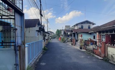 DIJUAL CEPAT - 1 unit rumah tinggal 2lt Gg. Merak 3