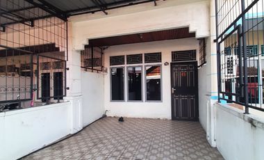 DISEWAKAN - 1 unit rumah tinggal 2lt Gg. Merak 3