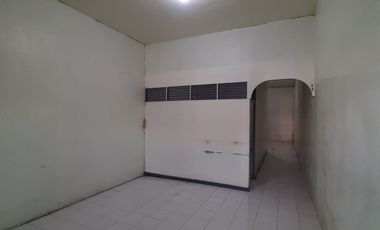 DISEWAKAN - 1 unit rumah tinggal 2lt Gg. Merak 3