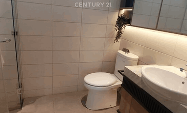 Rumah Premium Eksklusif Vanica Residence Sumarecon Crown Gading