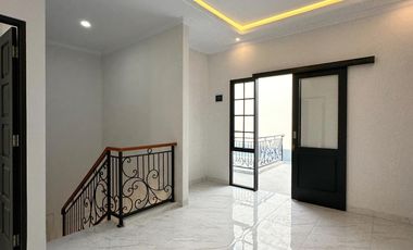 RUMAH BARU MODERN MINIMALIS DEKAT AKSES TOL DI JAGAKARSA