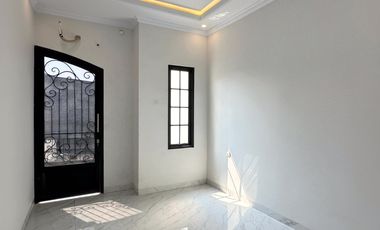 RUMAH BARU MODERN MINIMALIS DEKAT AKSES TOL DI JAGAKARSA