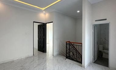RUMAH BARU MODERN MINIMALIS DEKAT AKSES TOL DI JAGAKARSA