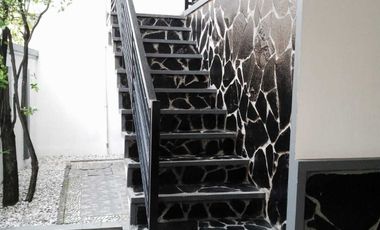 Disewakan Rumah 4 Lantai Siap Huni di Palmerah Jakarta Barat