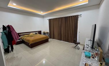 RUMAH 3 LANTAI DI MODERNLAND TURUN  HARGA