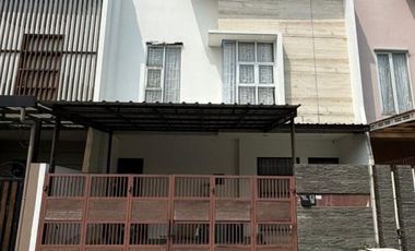 RUMAH 3 LANTAI DI MODERNLAND TURUN  HARGA