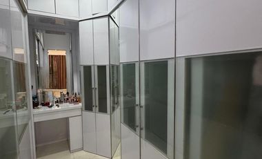 RUMAH 3 LANTAI DI MODERNLAND TURUN  HARGA