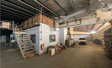 LA LOCERA / GALERA / 4000M2 / OFICINAS / ANDEN / YH