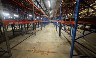 LA LOCERA / GALERA / 4000M2 / OFICINAS / ANDEN / YH