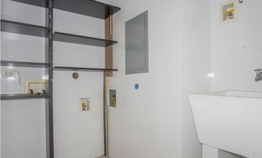 REMATE , VENTA DE APARTAMENTO EN BETANIA , PH SKY POINT.