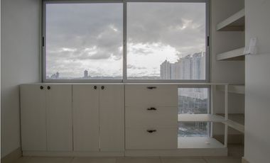 REMATE , VENTA DE APARTAMENTO EN BETANIA , PH SKY POINT.