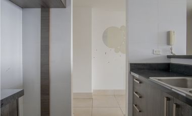 REMATE , VENTA DE APARTAMENTO EN BETANIA , PH SKY POINT.